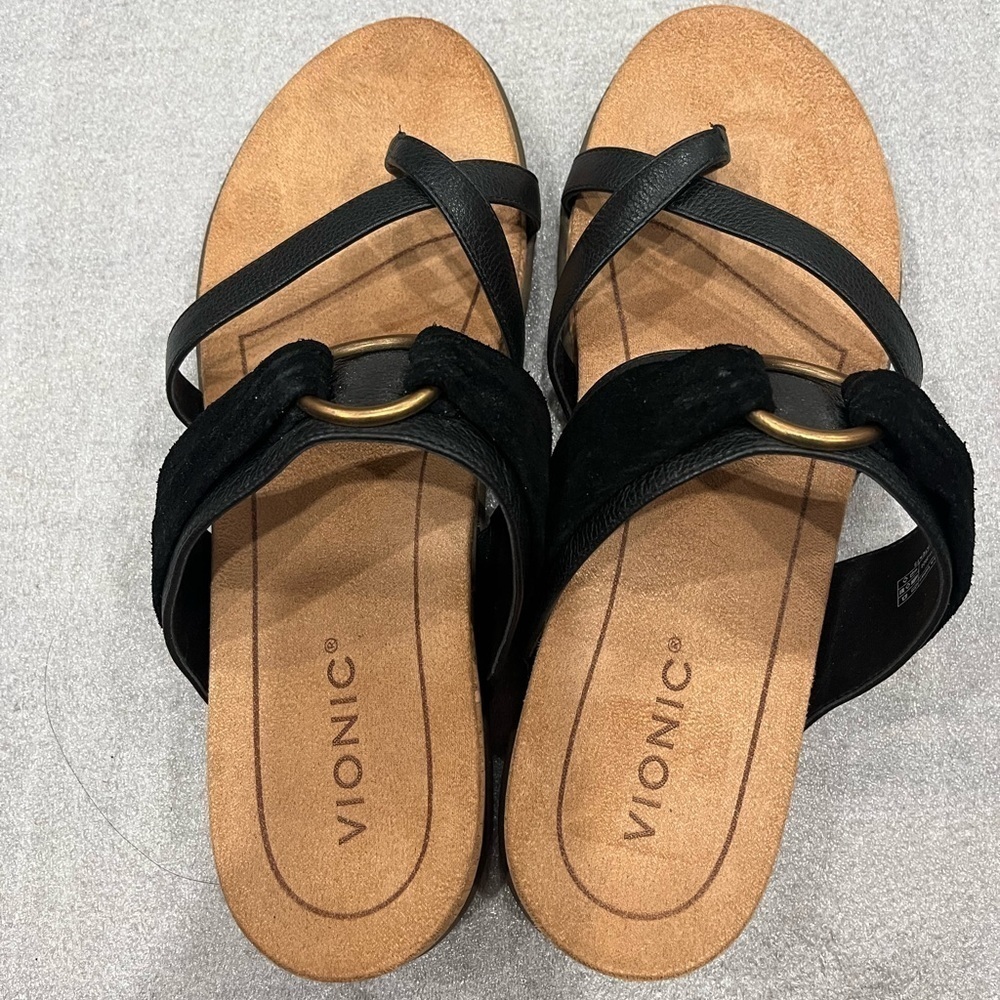 [US10]Vionic Landyn Black and Tan Sandals NWOT
